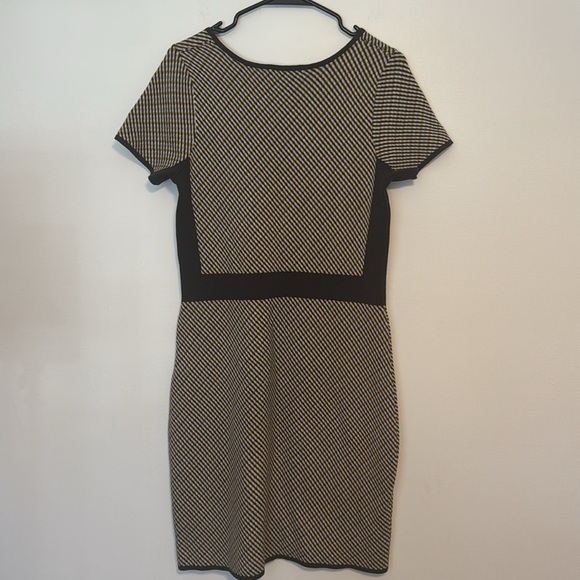 Boden Zoe Plaid Knit Dress Short Sleeve Size 6 Gray Yellow Pink - Picture 5 of 5